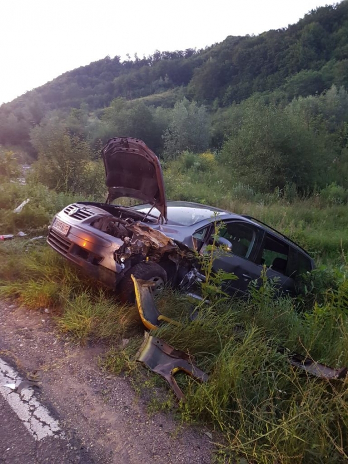 Accident într-o localitate din Cluj. Două persoane au fost rănite